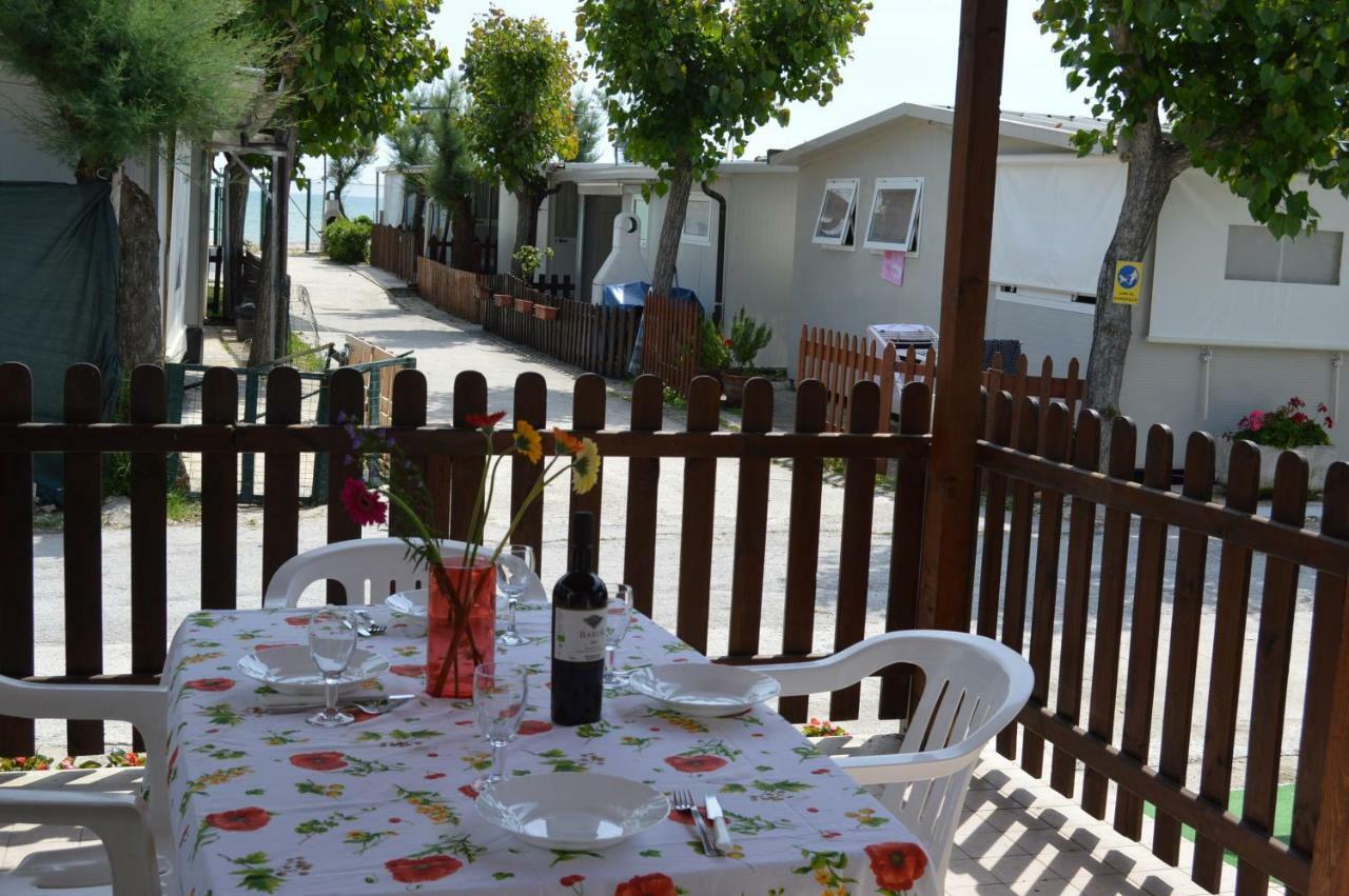 Camping Tre Archi Lido di Fermo Exterior foto